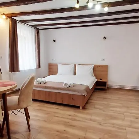 Lindenhaus بيت ضيافة