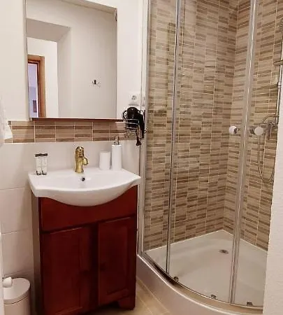 Lindenhaus بيت ضيافة سيبيو