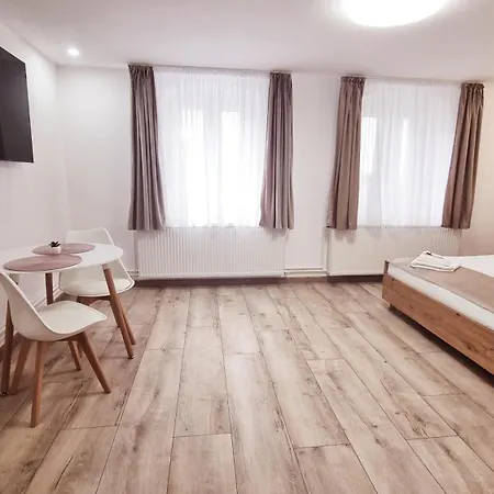 Lindenhaus *